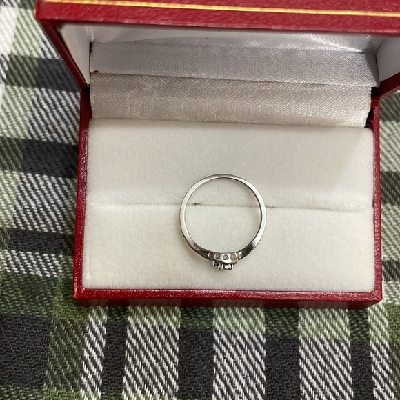 Dazzling Rock Diamond Ring - Picture 5 of 6